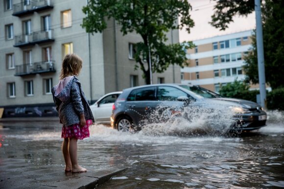 Yesterday's storm is not over: residents warned of impending natural disasters