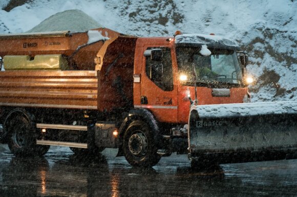 Grinda warned that the small streets of the capital will have to wait for the snow to clear