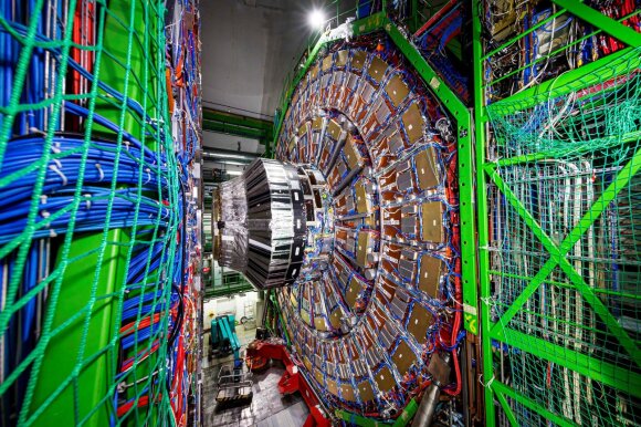 Didysis hadronų priešpriešinių srautų greitintuvas 