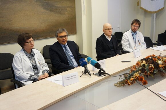 Nefrologijos klinikos vadovė prof. Inga Bumblytė, Onkologijos ir hematologijos klinikos Hematologijos skyriaus vadovas doc. Rolandas Gerbutavičius, stiklo dizaineris ir karikatūristas Edmundas Unguraitis, Onkologijos ir hematologijos klinikos gydytojas Do