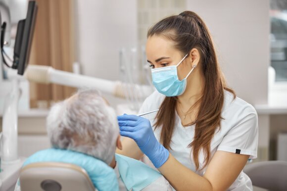 An elderly patient at the dentist.