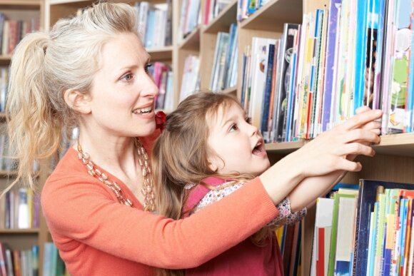 What to do to get a child to read books on a voluntary basis: tips to help parents who have lost hope