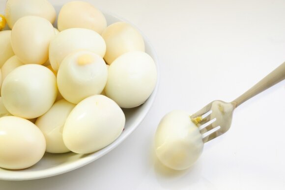 Good for everyone: 10 ways to peel an egg quickly and easily