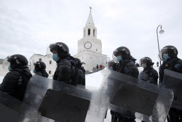 Protests are taking place in several Russian cities to support Alexei Navalna