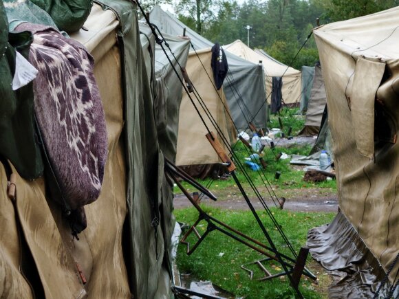 Tents for migrants