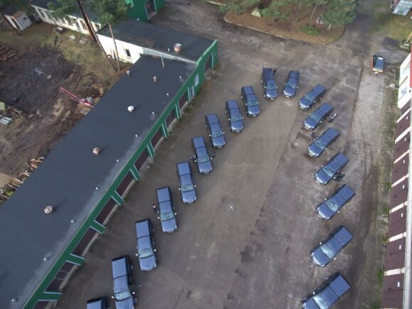 Valstybinių miškų urėdija įsigijo 23 naujus automobilius, skirtus miško gaisrams gesinti