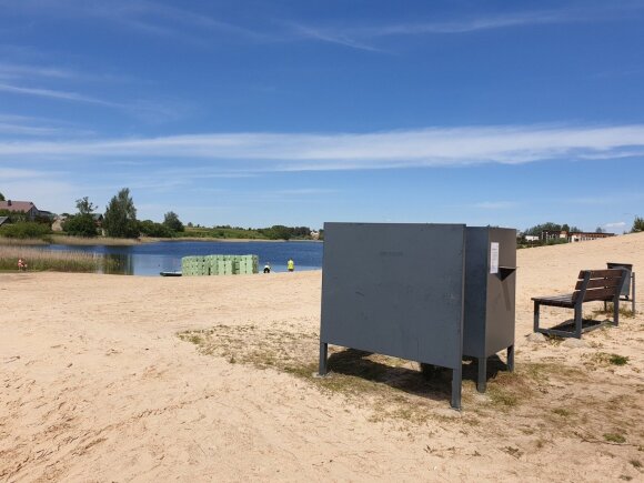 A new public beach is being installed in Vilnius