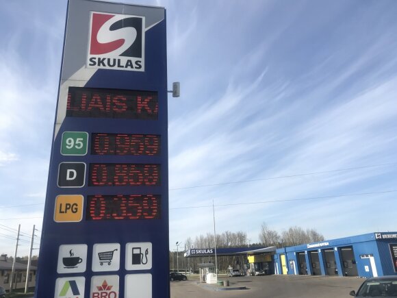 Fuel prices in Kaunas, at the Skulas gas station