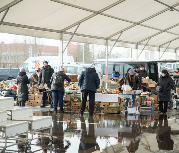 After a hiatus of months, the baggage market resumed its activities in Kaunas