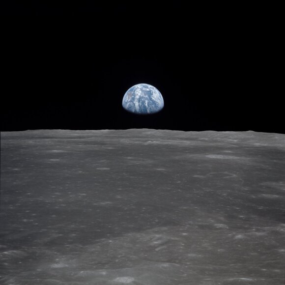 Jorden og månen.