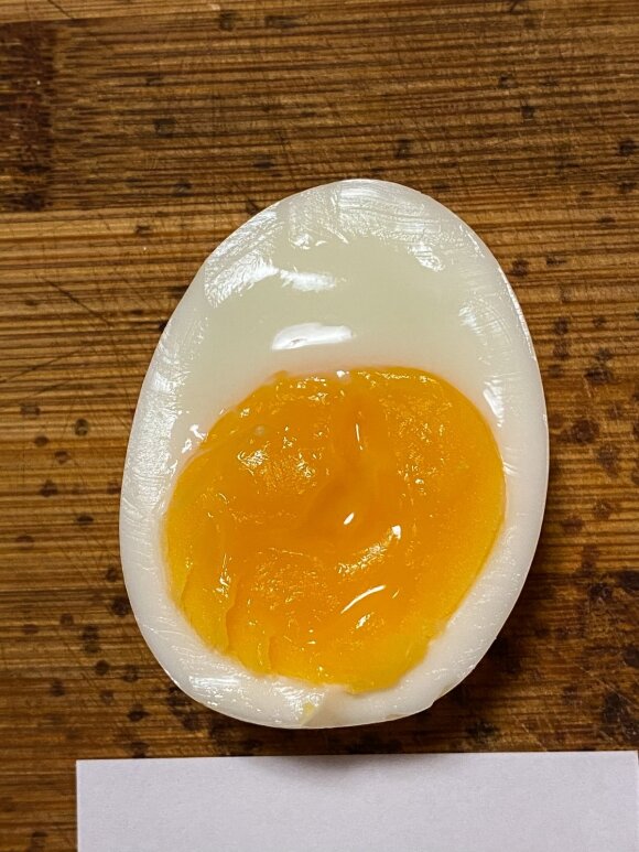 Experiment: boiled eggs