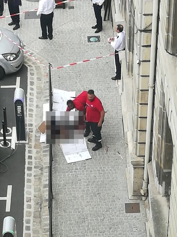 Po brutalaus išpuolio Paryžiuje oficiali versija apie „pavyzdingą kolegą“ verčiasi aukštyn kojom