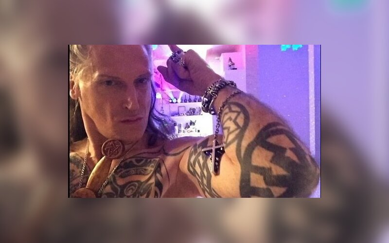 джигурда слил видео. джигурда в юбке. слив джигурды. слив джигурды. никита джигурда 2022.