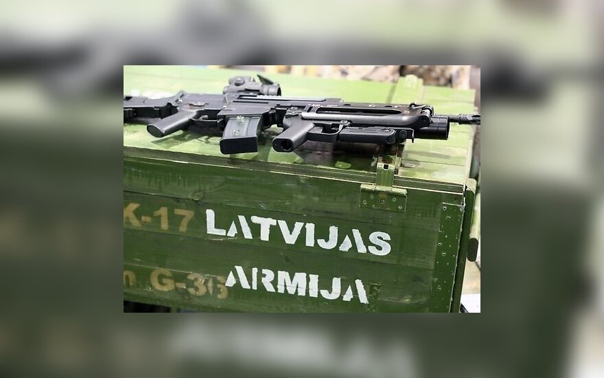 200 mln. eurų vertės šarvuočius Latvijai tieks suomių bendrovė