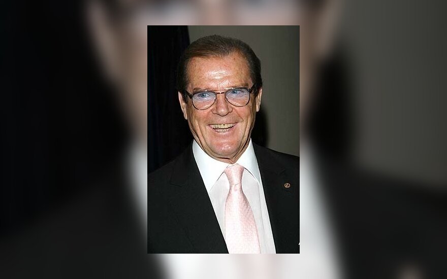 Į Lietuvą atvyksta ilgiausiai J.Bondą vaidinęs Rogeris Moore‘as