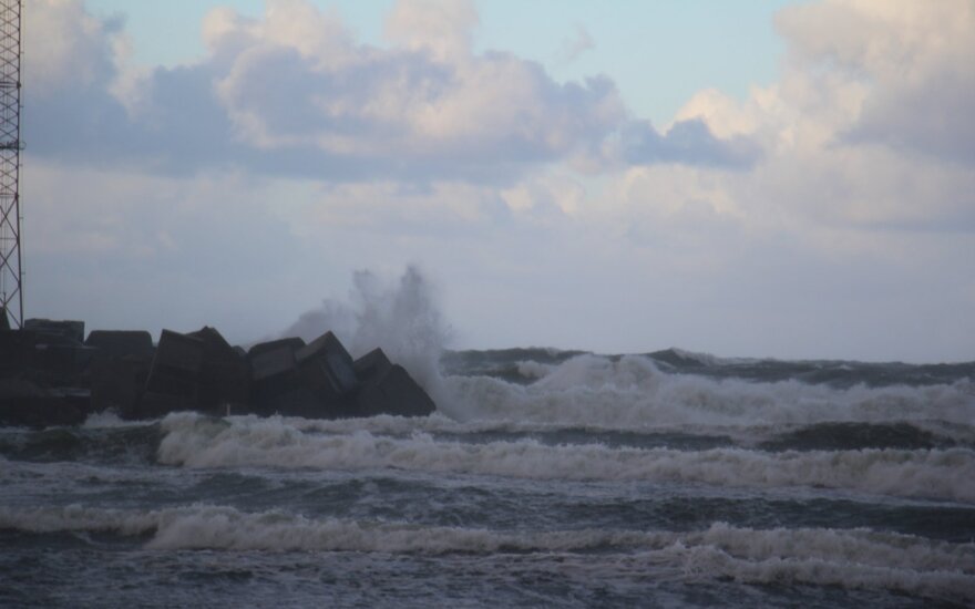 The wind farm in the Baltic Sea will be located 30 km from the coast ...