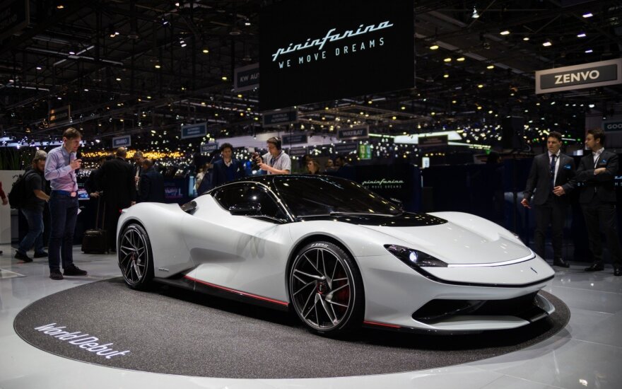 Ženevos automobilių parodoje pristatytas "Pininfarina Battista"