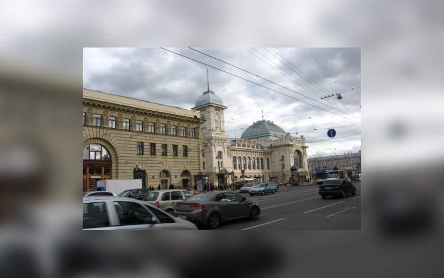 Atsisako vieno maršruto į Rusiją