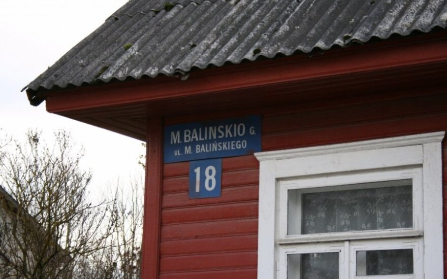 Lithuanian authorities offer solution to issue of bilingual signs in Polish-speaking communities