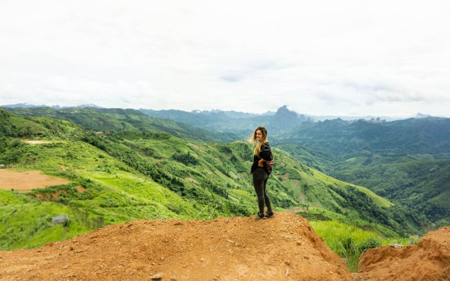 Po klajonių Laose laimę rado gimtojoje Tauragėje: gyvena karavane pamiškėje ir apie didmiestį nebesvajoja