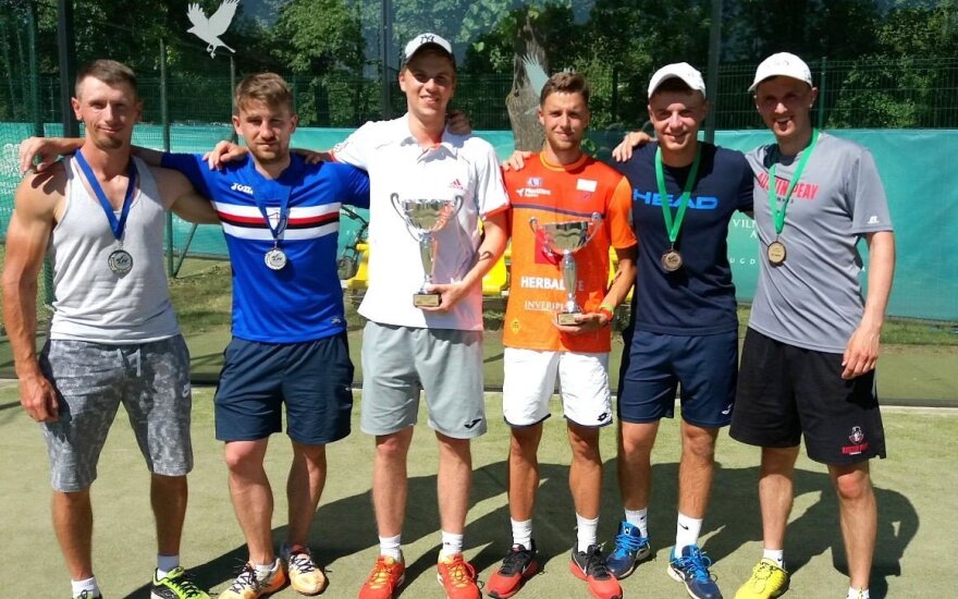 Tarp padelio teniso turnyro prizininkų – ir Tverijonas