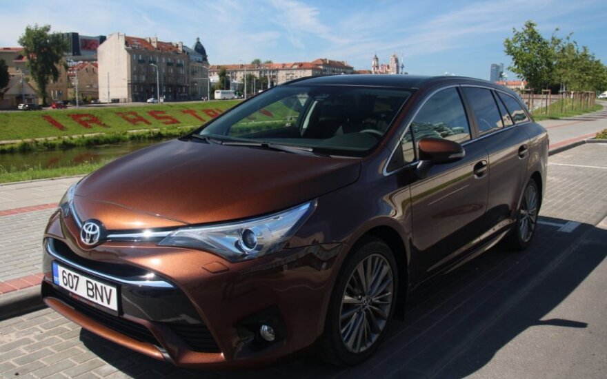 Колодки toyota avensis