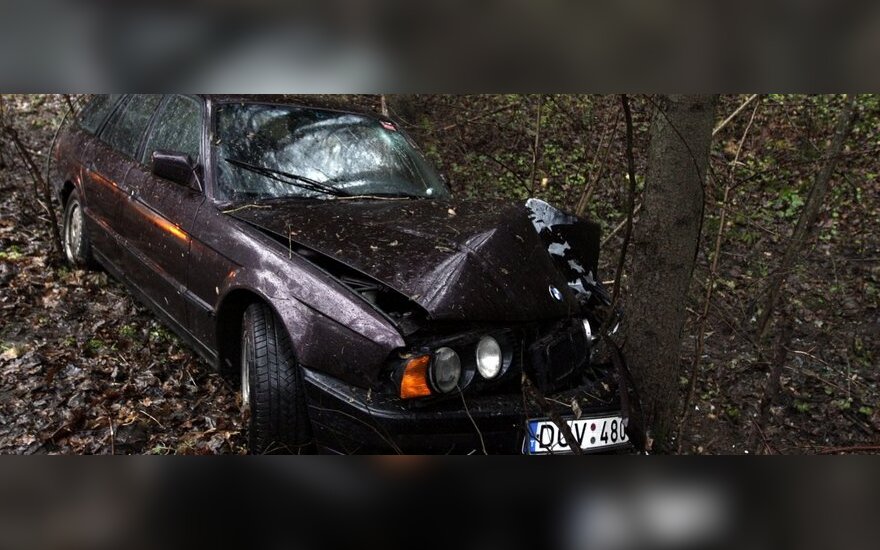 Žuvusiųjų Lietuvos keliuose pernai sumažėjo penktadaliu