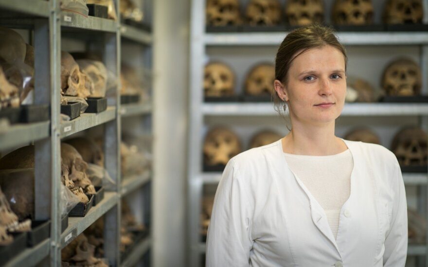 Bioarcheologė: prieš kelis šimtus metų lietuviai gyvendavo tik iki 40 m. ir mirdavo nuo baisių ligų