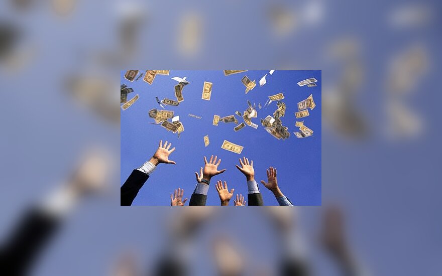 Europos bankų sąskaitos bus prieinamos JAV tarnyboms, nusprendė EP