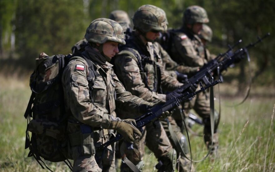 Varšuva: kariuomenės duomenų nutekinimas nekelia grėsmės saugumui