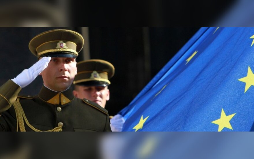 Lietuvos dešimtmetis ES: vis dar įsimylėję iki ausų