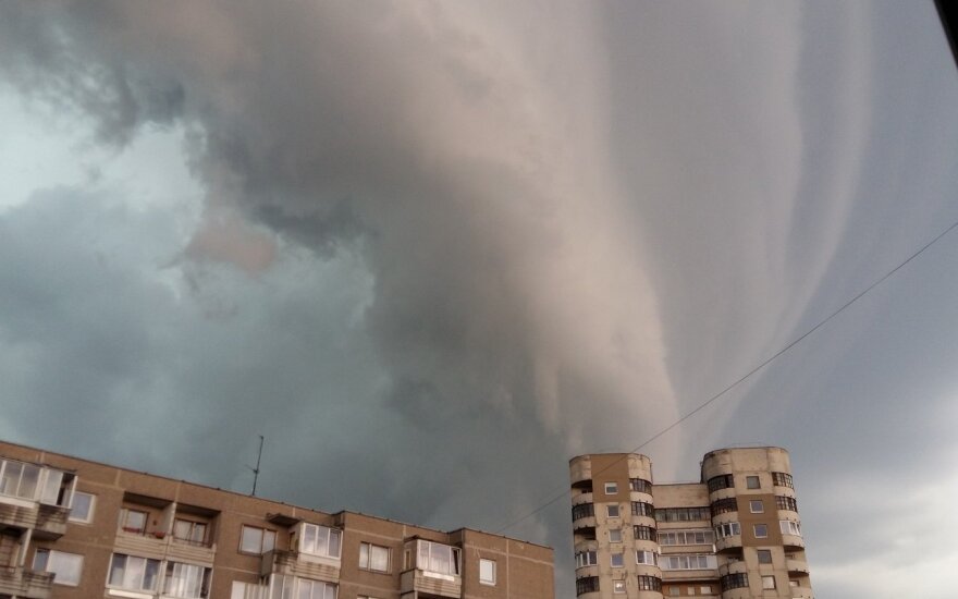 Storm spectacular: Lithuanians capture ominous clouds as storms drench country