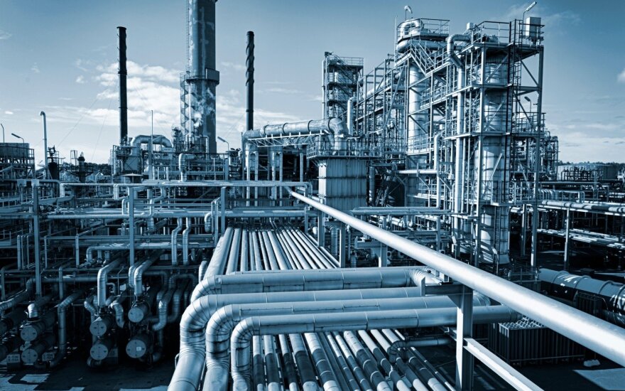 Naftos ir dujų perdirbimo gamykla