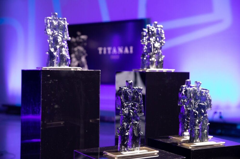 Gimtadienį švenčiantis „Delfi“ išdalino tradicinius Titanų apdovanojimus