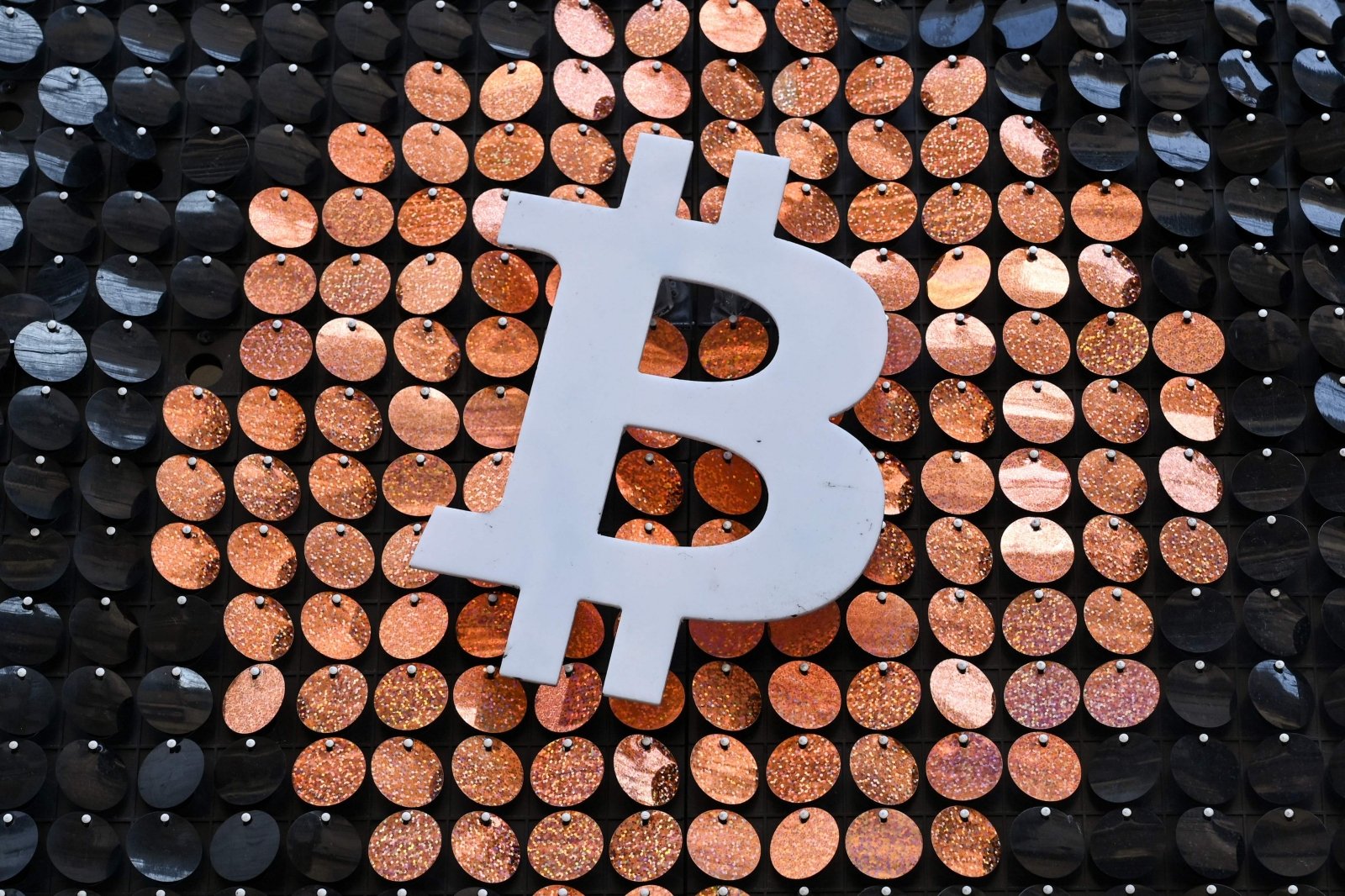 Kaip Investuoti Į Bitcoin Technologiją Mažėja
