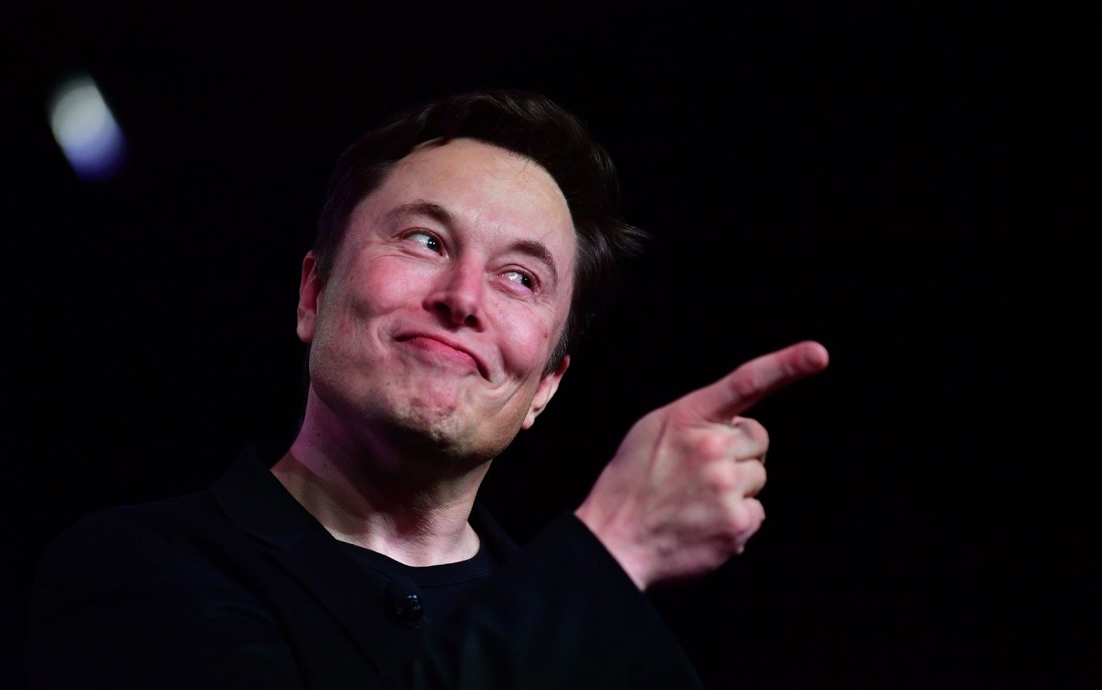 Elon Muskas, grunnlegger og arrogant romgründer av Tesla, kåret til årets person