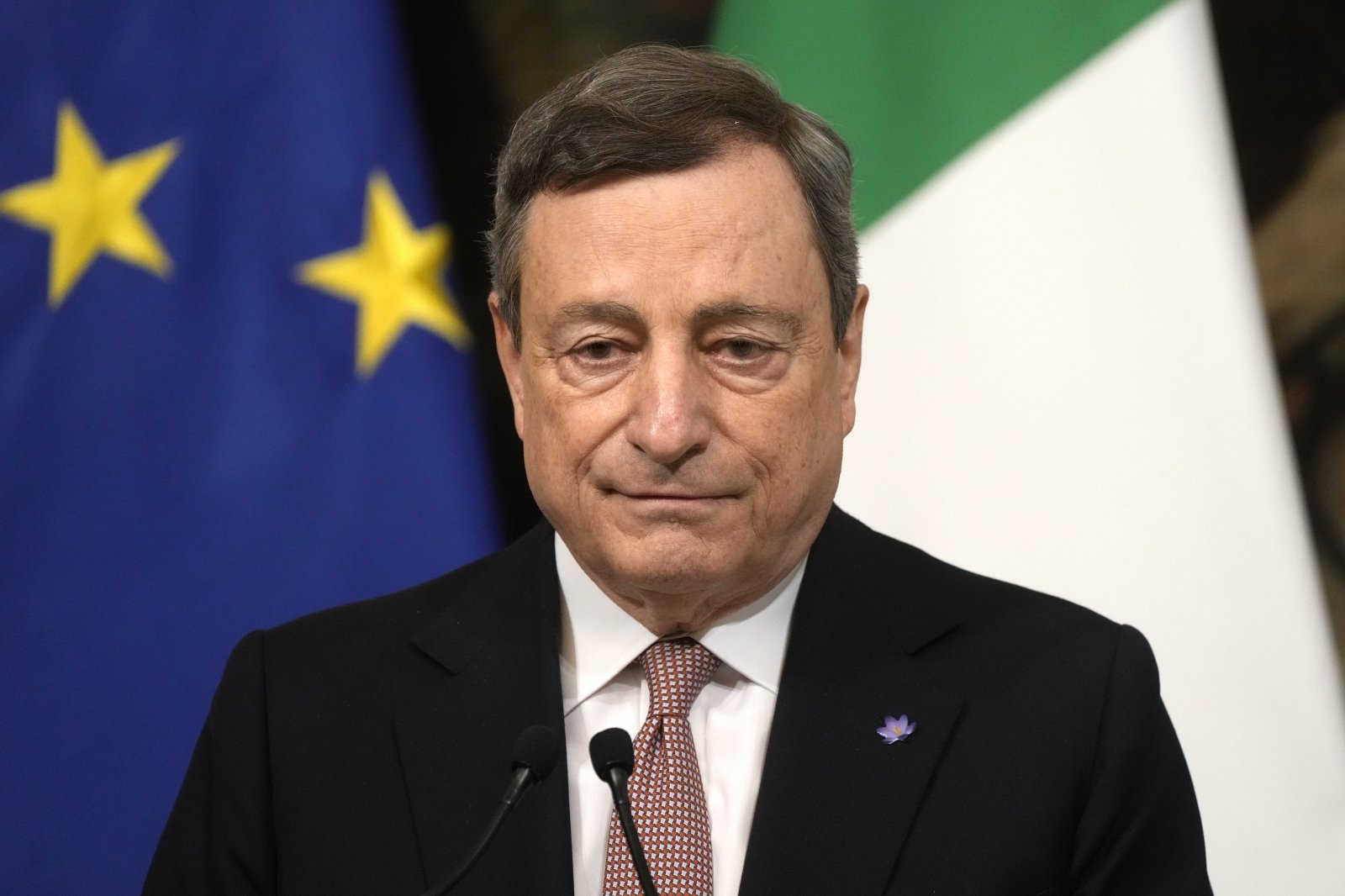 Il presidente del Consiglio Draghi si dimette – DELFI