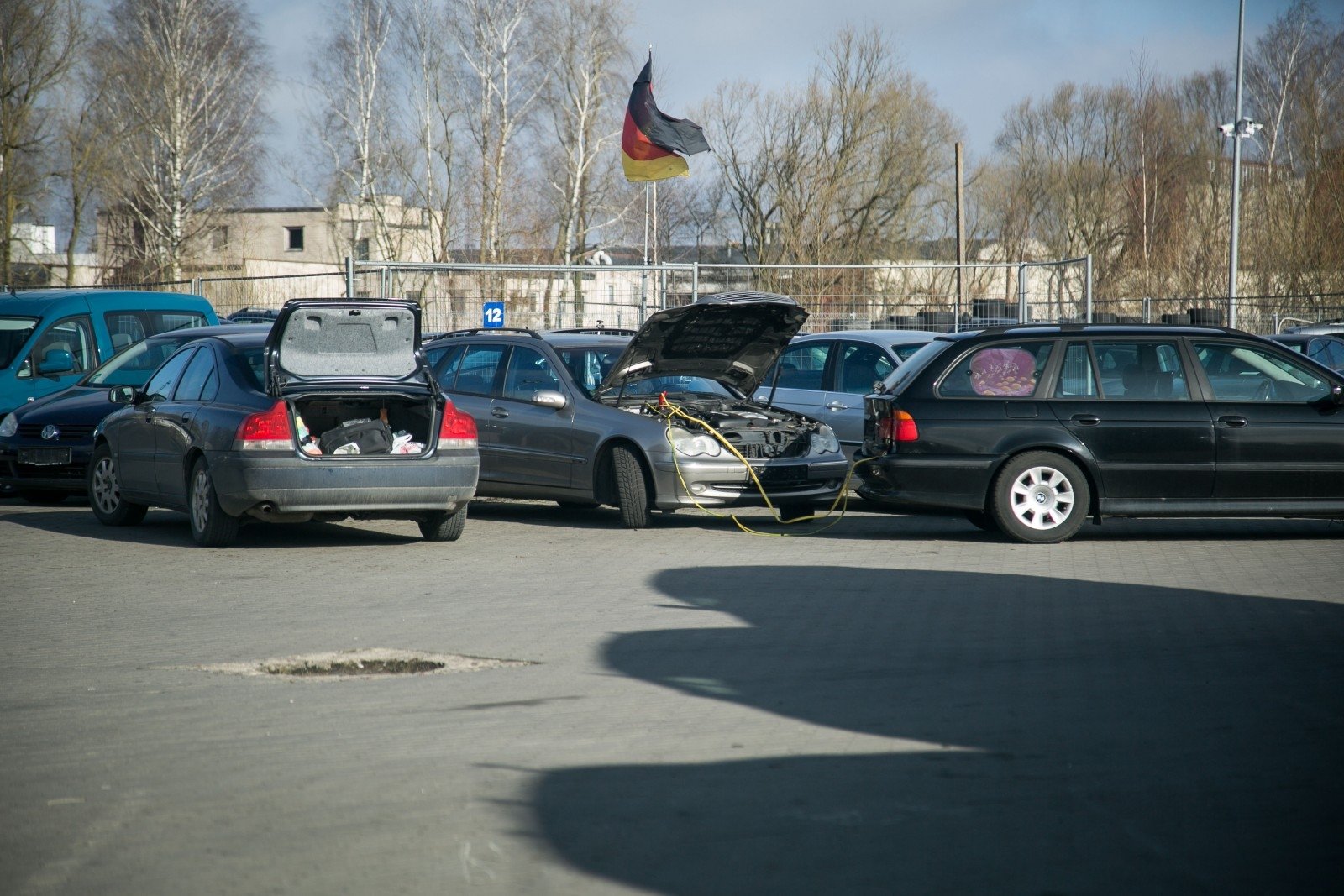 Po odzyskaniu przez Litwę niepodległości Witold zaczął dostarczać samochody: pieniądze były nienormalne i nie tylko dla mnie, ale dla wszystkich