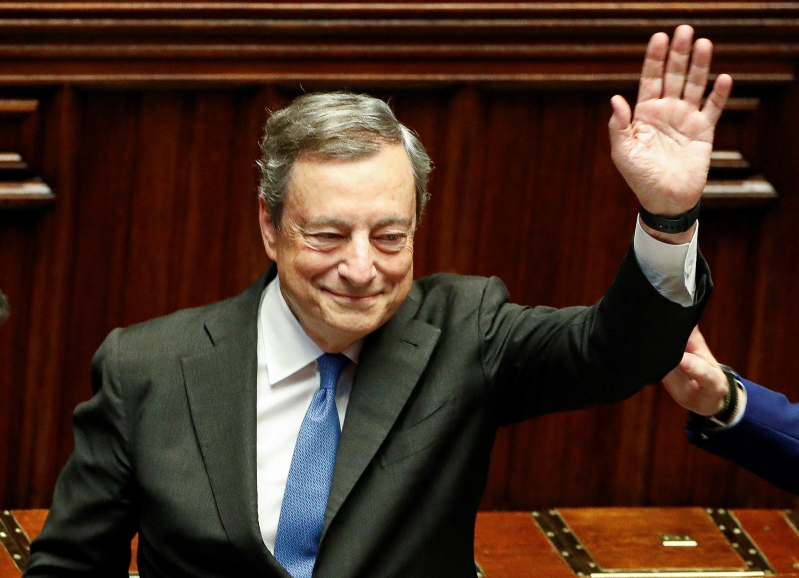 Il presidente del Consiglio Draghi si dimette – DELFI