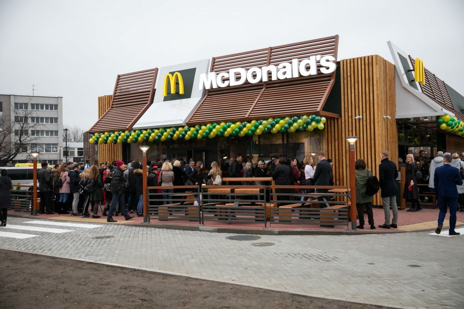 Mcdonald's russia. Макдоналдс в России. Рустави макдональдс. MCDONALD'S В Москве. Макдоналдс в России сейчас.