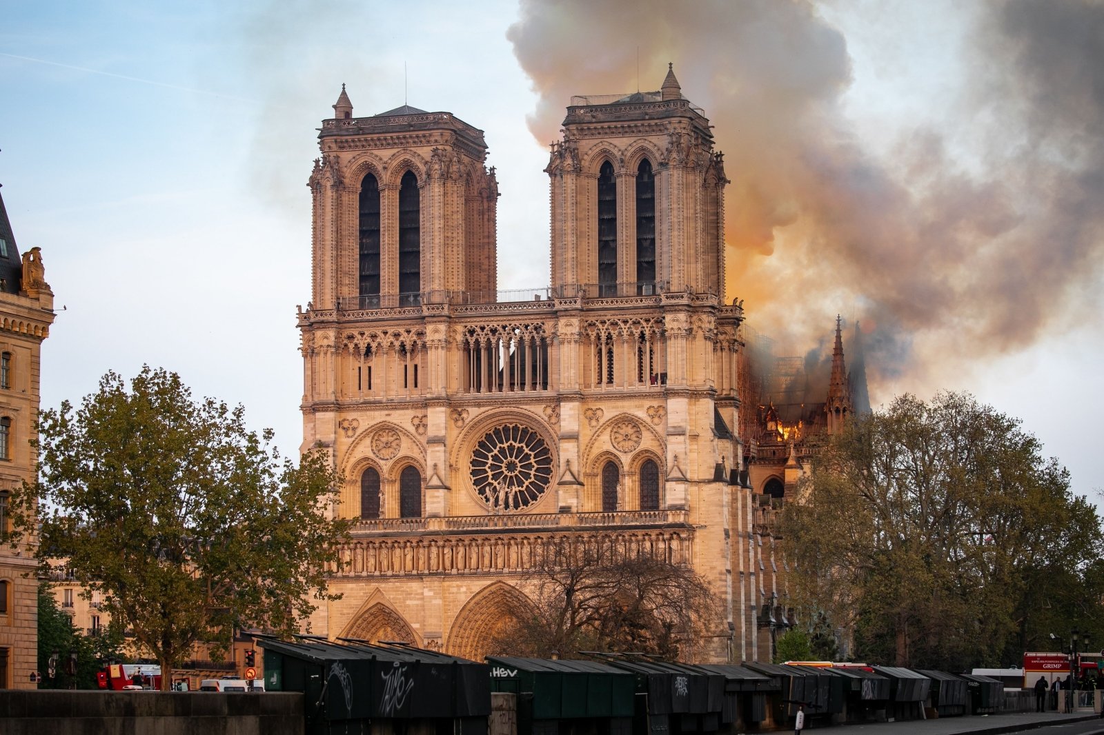 Den ødelagte Notre-Dame de Paris-katedralen kan nå besøkes virtuelt: det fantastiske inntrykket skjulte ikke den store følelsen