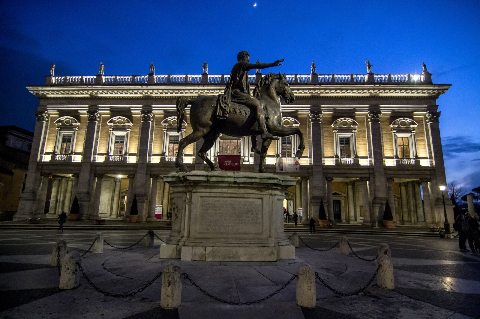 In Italia – protesta contro i prezzi dell’elettricità: si spegnerà l’illuminazione dei monumenti architettonici