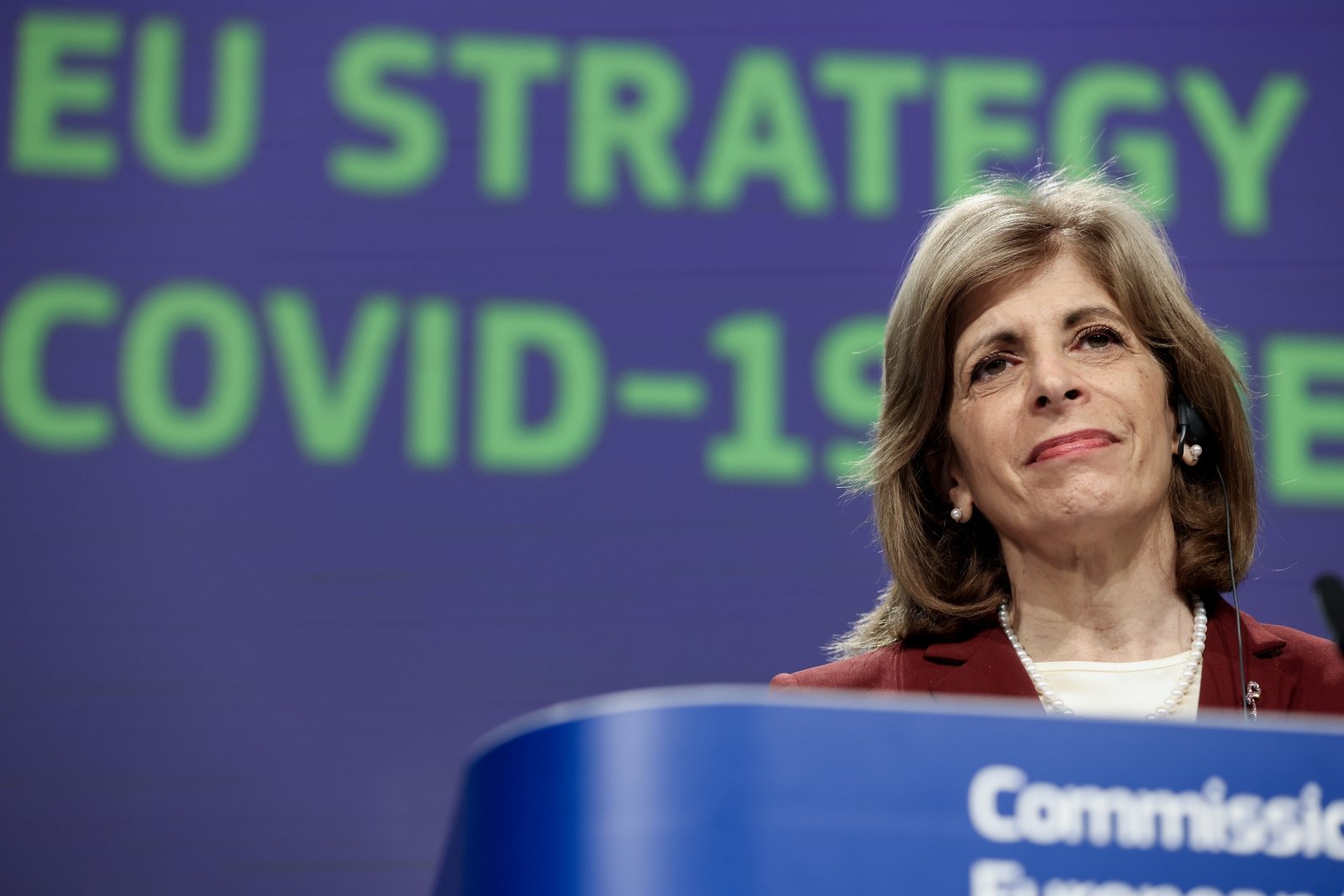 ES sveikatos komisarė ragina ruoštis naujoms koronaviruso bangoms