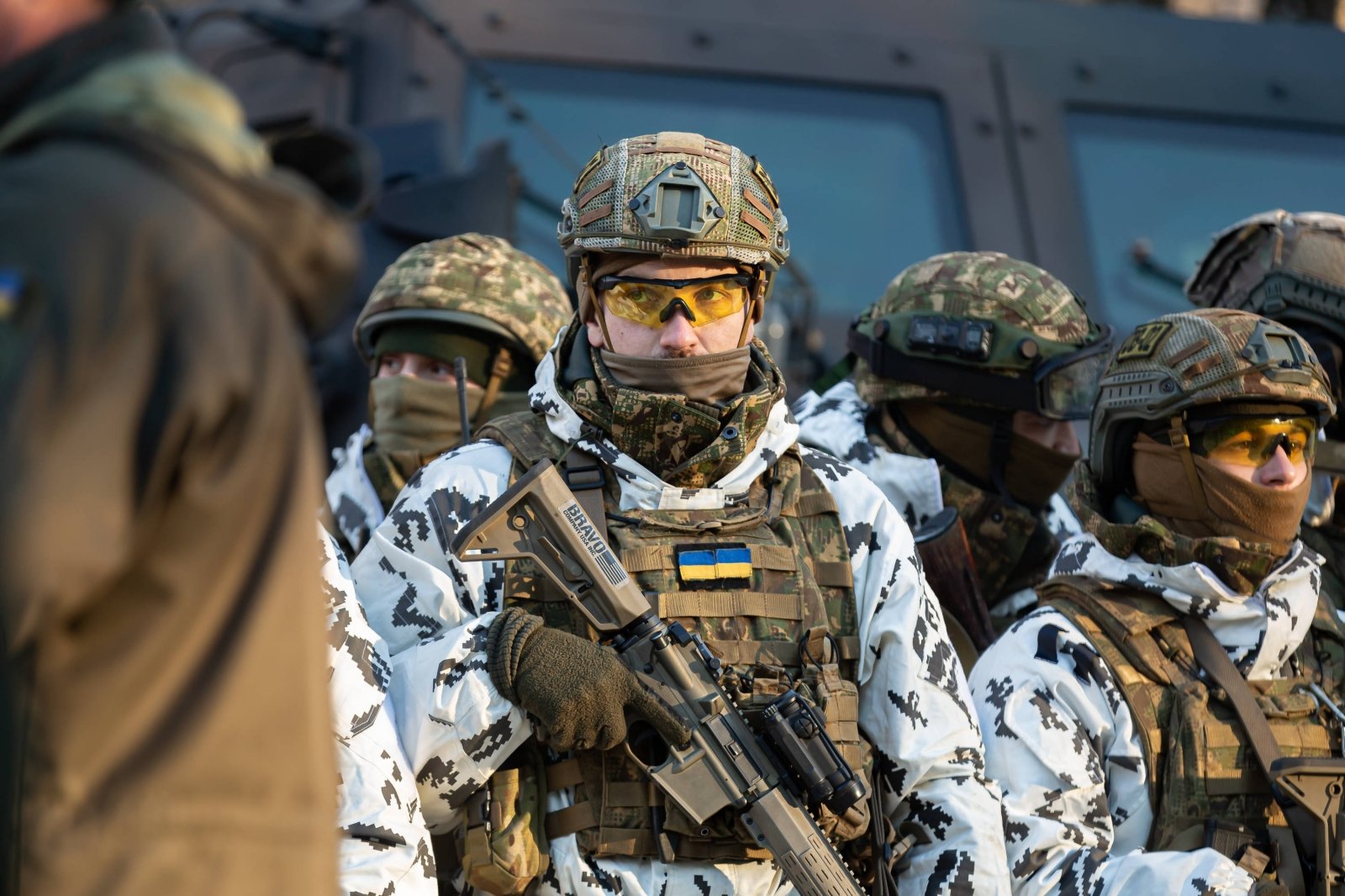 Интернациональный легион. Кто и откуда едет воевать за Украину - RU.DELFI