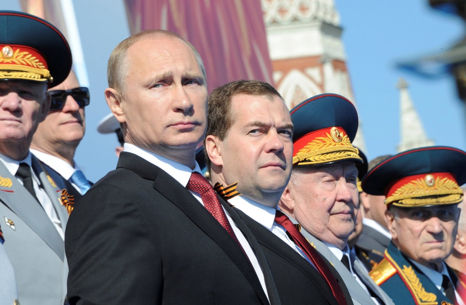 Medvedevas grasina „pačiu baisiausiu ginklu“